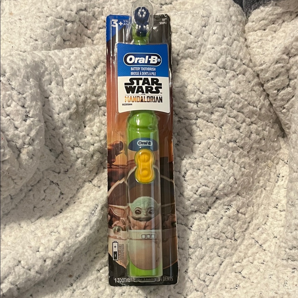 Oral‑B Kids Star Wars The Mandalorian Green Battery Toothbrush